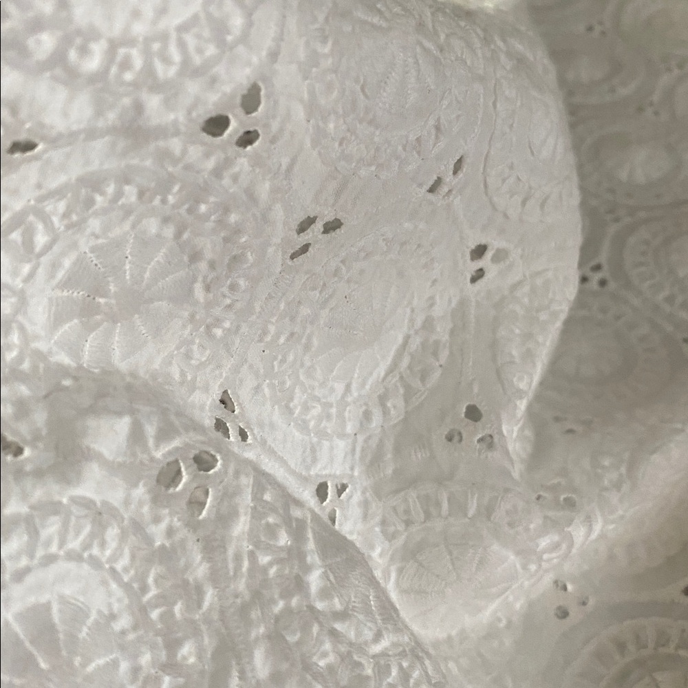 Embroidered top - Picture 6 of 10